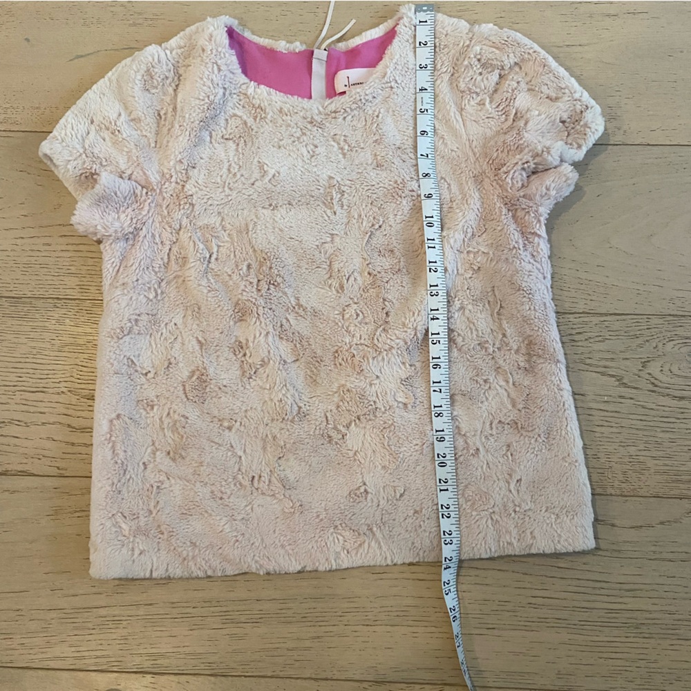 ANTHROPOLOGIE Faux Fur Textured Short Sleeve Top Medium Pale Pink Plush EUC - Picture 7 of 9